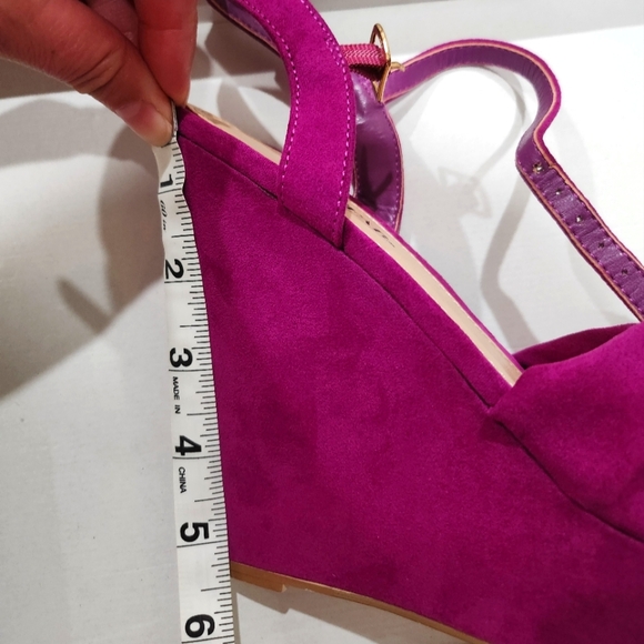 Wedge Sandal - Picture 6 of 7